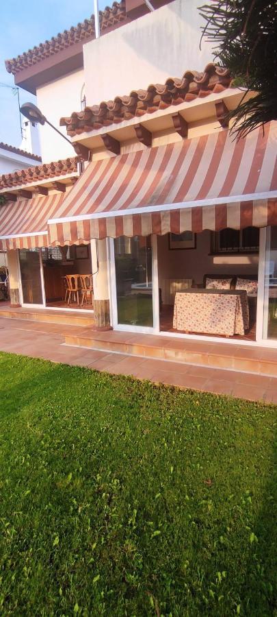 Chalet Con Capacidad Para 8 Personas Chiclana de la Frontera Luaran gambar